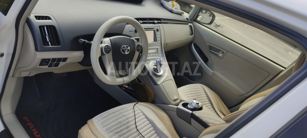 Toyota Prius 2012