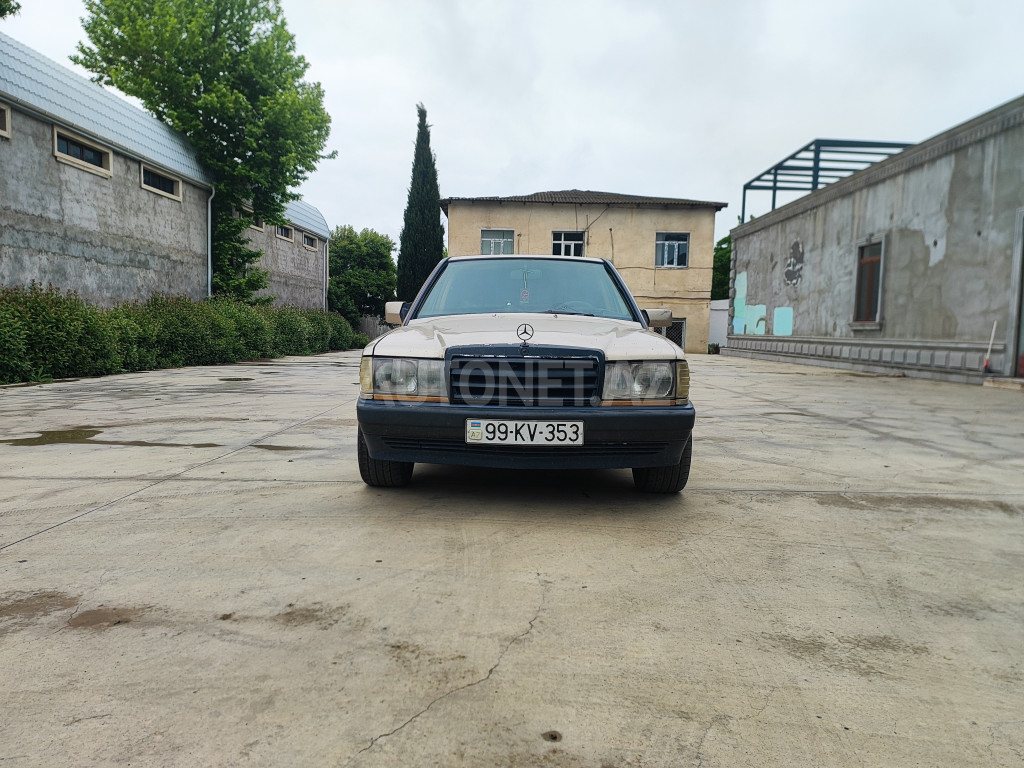 Mercedes 190 1990