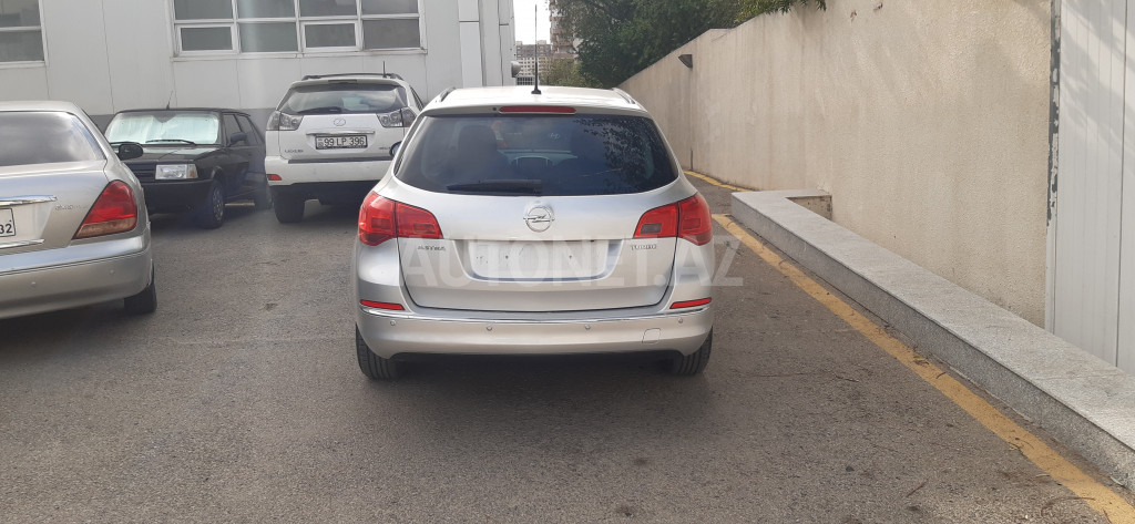 Opel Astra 2015