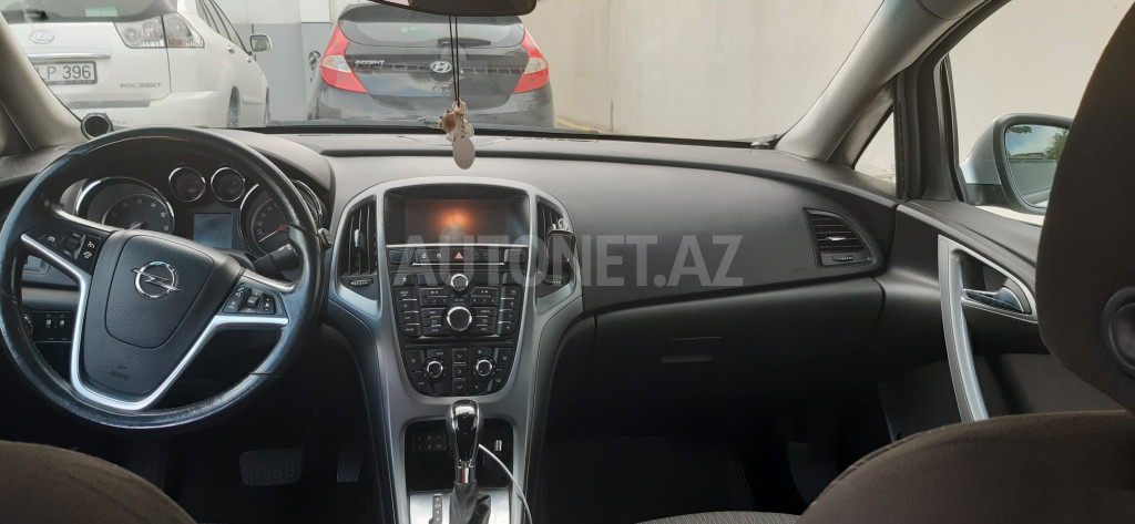 Opel Astra 2015