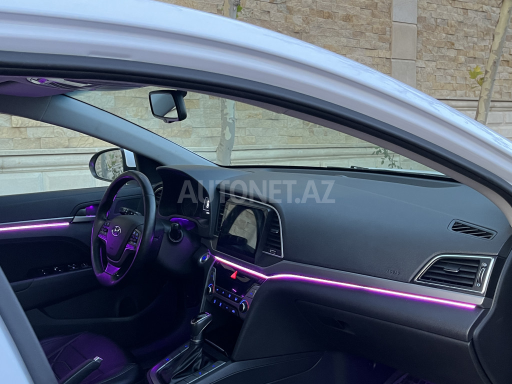 Hyundai Elantra 2018