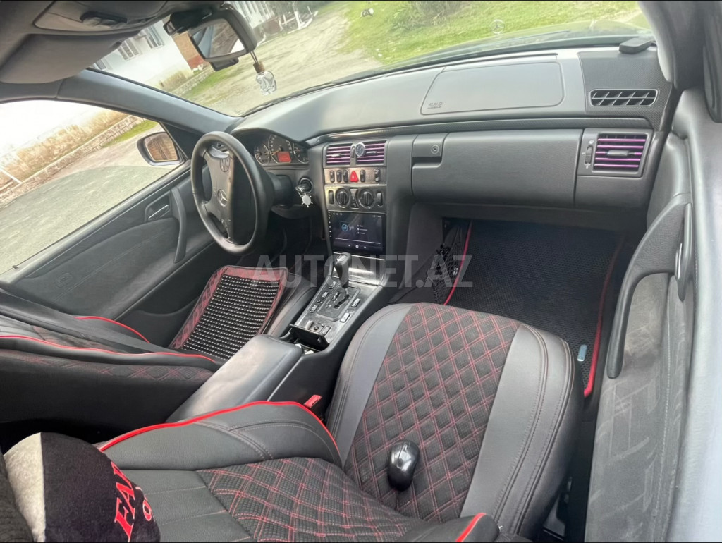 Mercedes E 220 1999