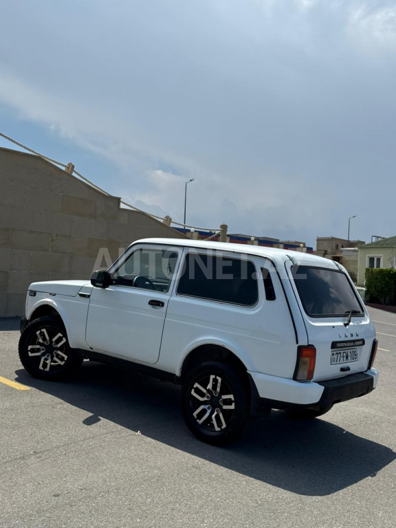 LADA (VAZ) Niva 2012