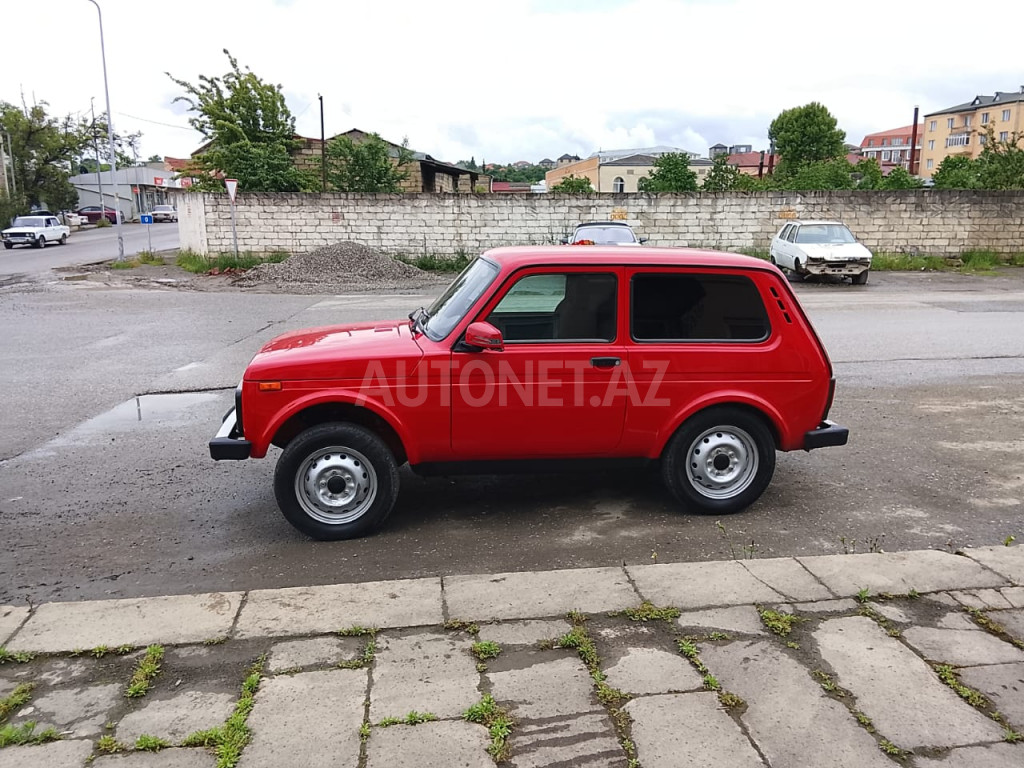 LADA (VAZ) Niva 2006