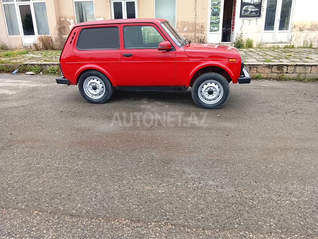 LADA (VAZ) Niva 2006