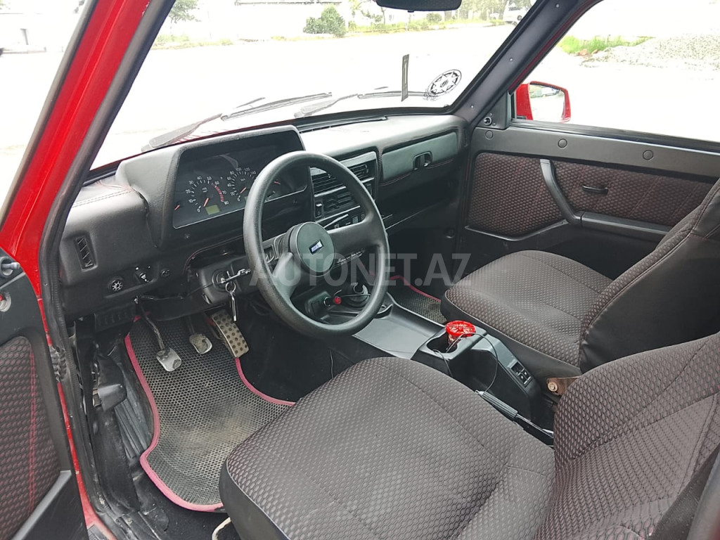 LADA (VAZ) Niva 2006