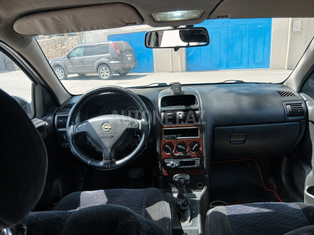 Opel Astra 2000