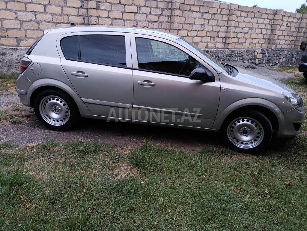 Opel Astra 2008