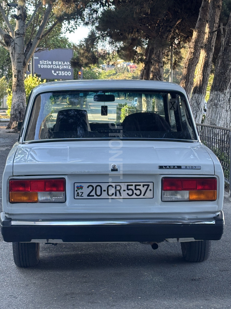 LADA (VAZ) 2107 2009