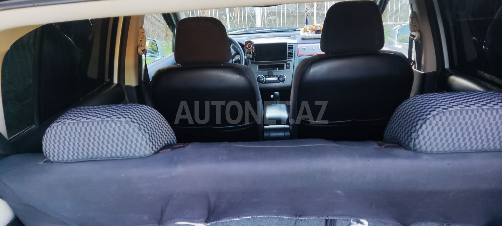 Nissan Tiida 2012