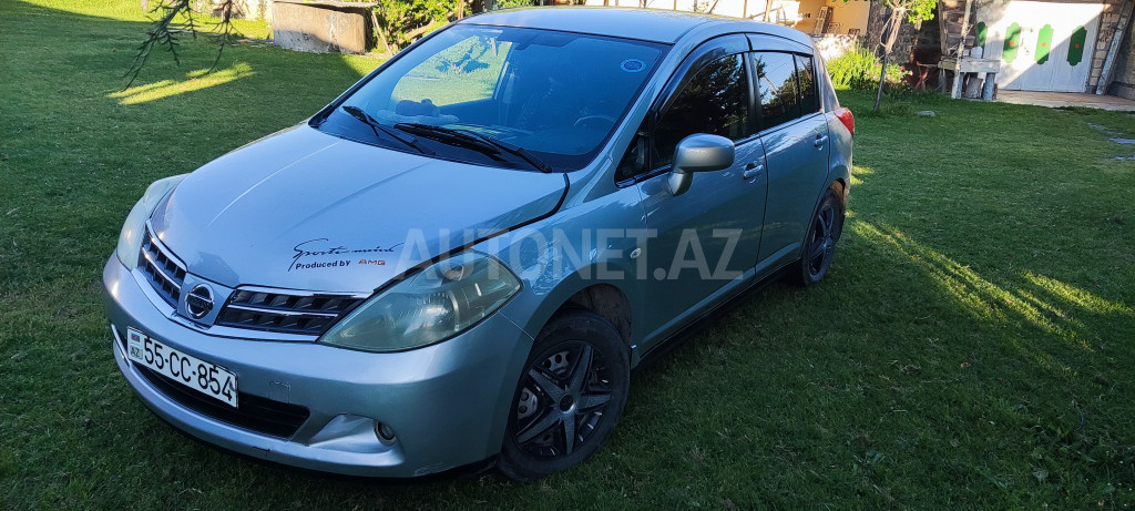 Nissan Tiida 2012