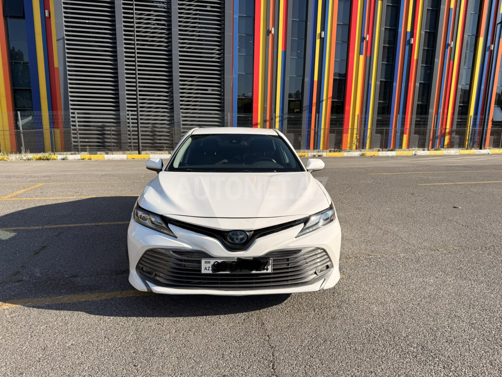 Toyota Camry 2021