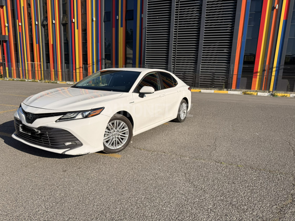 Toyota Camry 2021