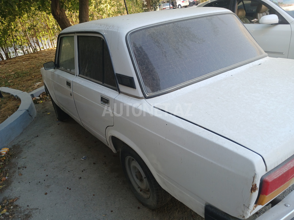 LADA (VAZ) 2107 2004