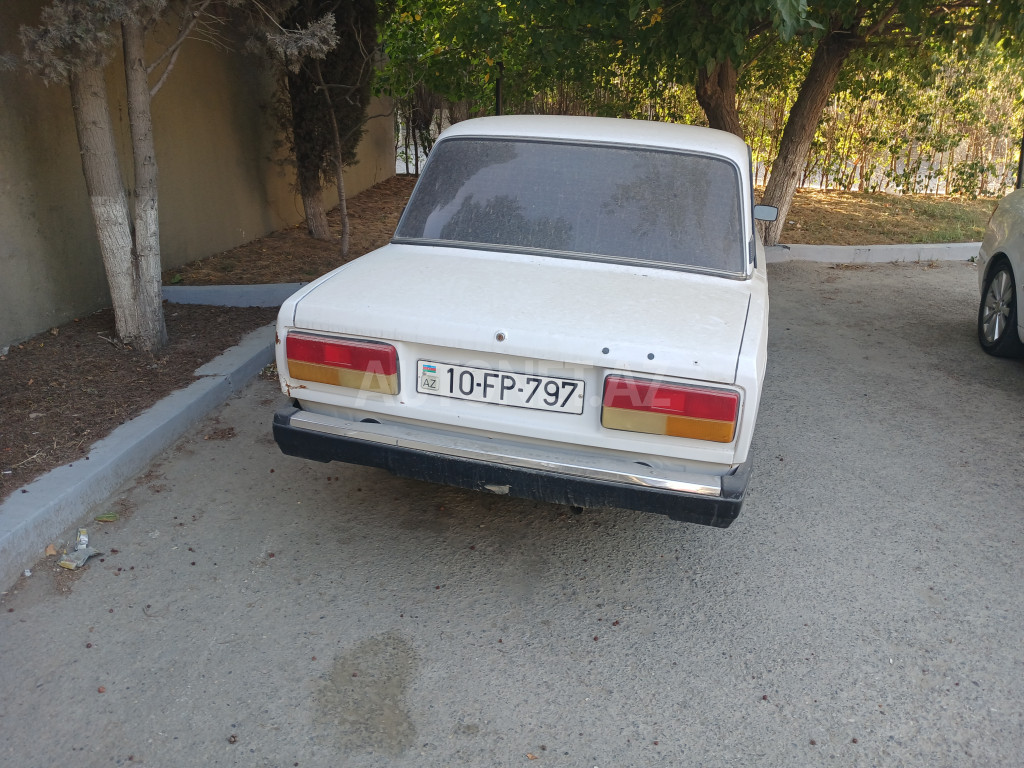 LADA (VAZ) 2107 2004