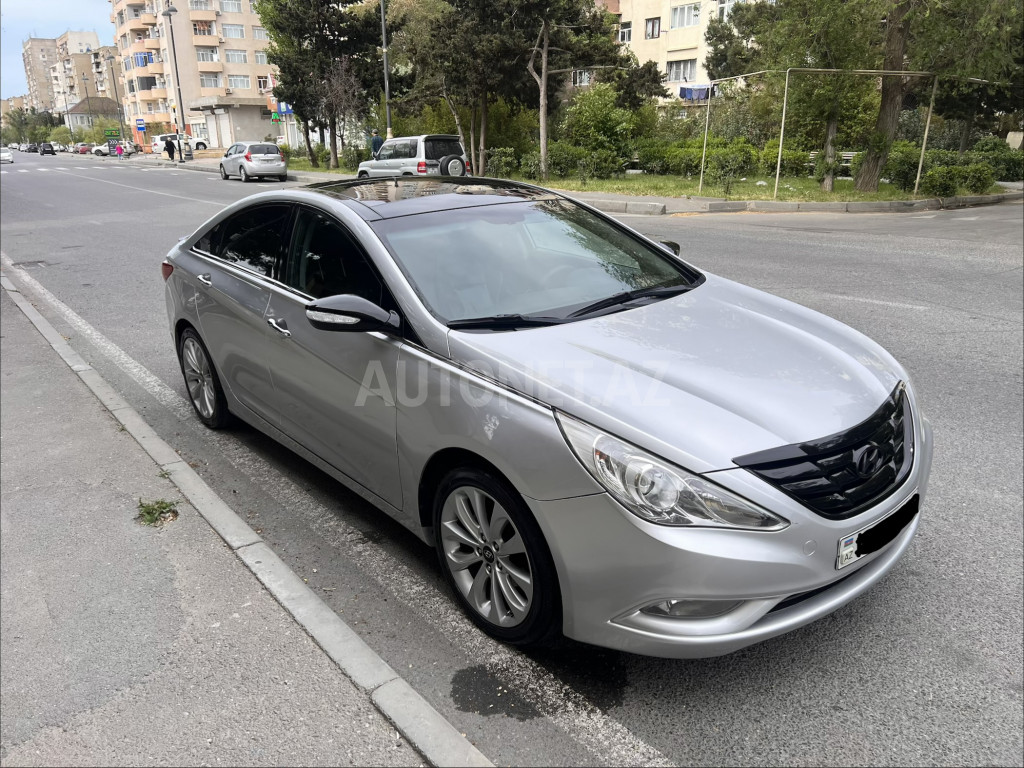 Hyundai Sonata 2010