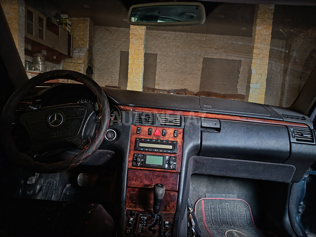 Mercedes E 240 1999