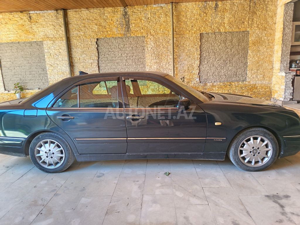 Mercedes E 240 1999