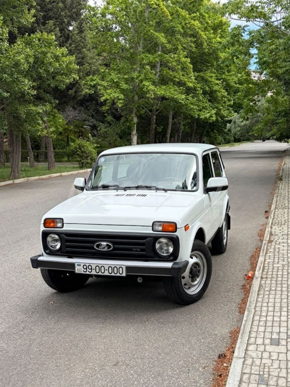 LADA (VAZ) Niva 2013