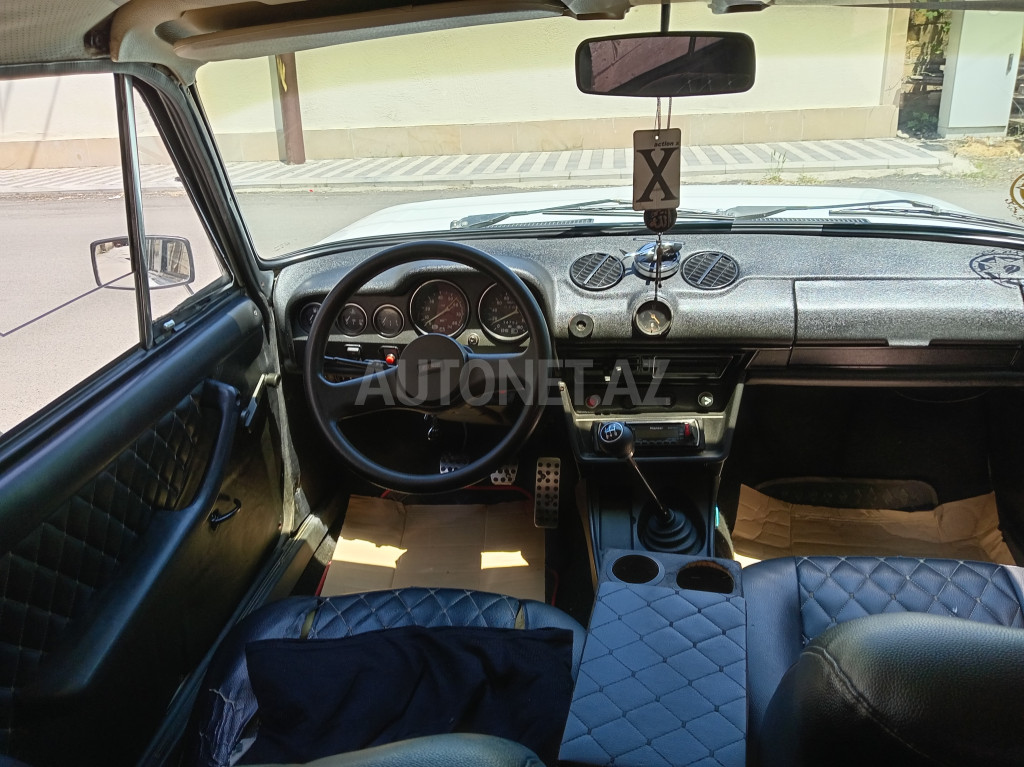 LADA (VAZ) 2106 1980