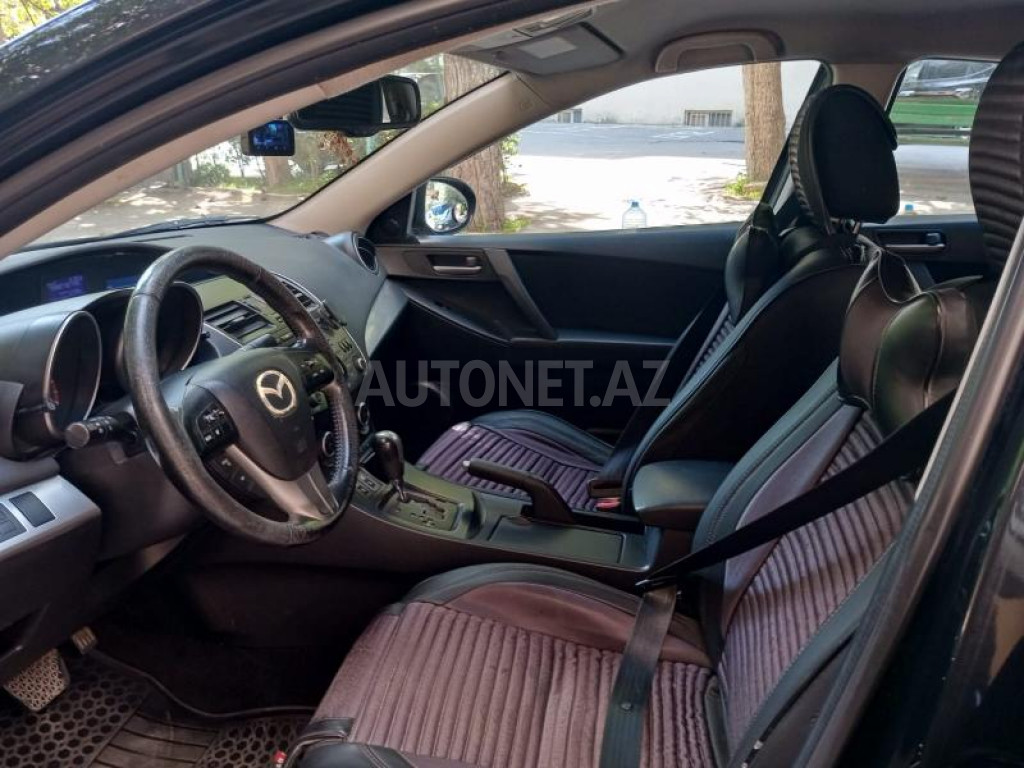 Mazda 3 2012