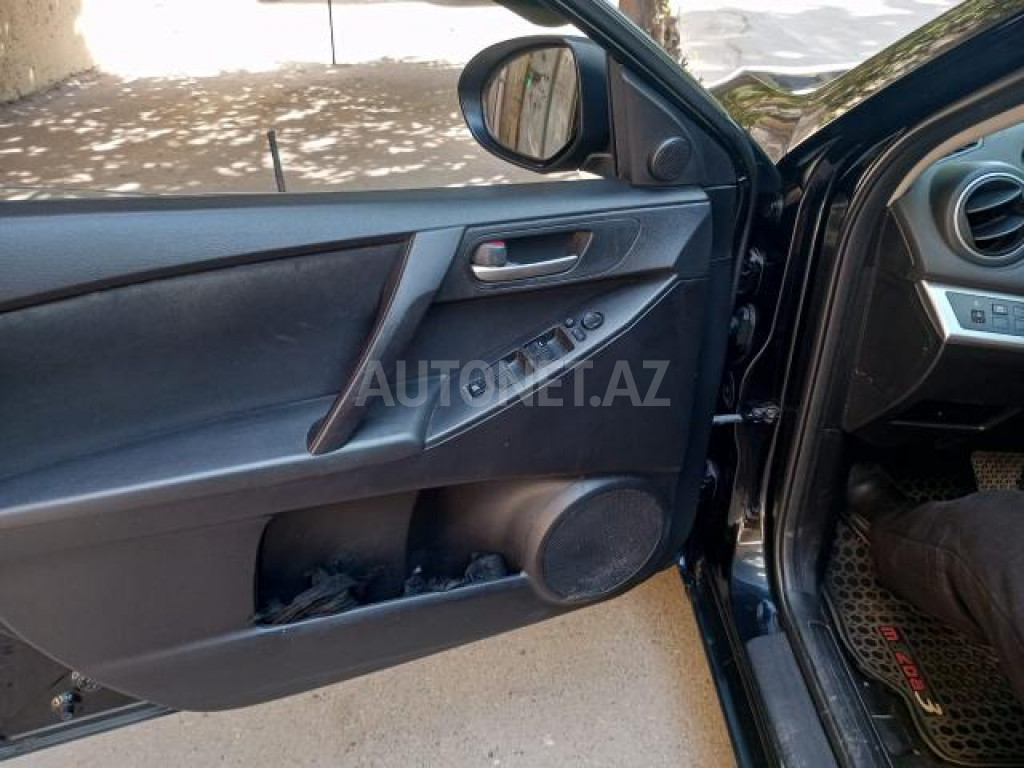 Mazda 3 2012