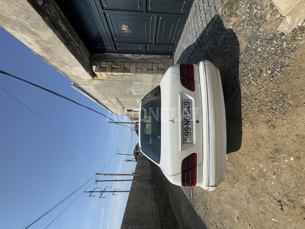 Mercedes E 220 2002