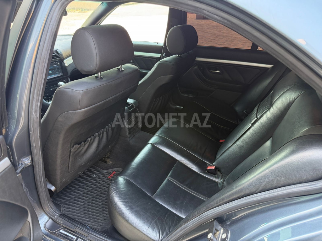 BMW 530 2001