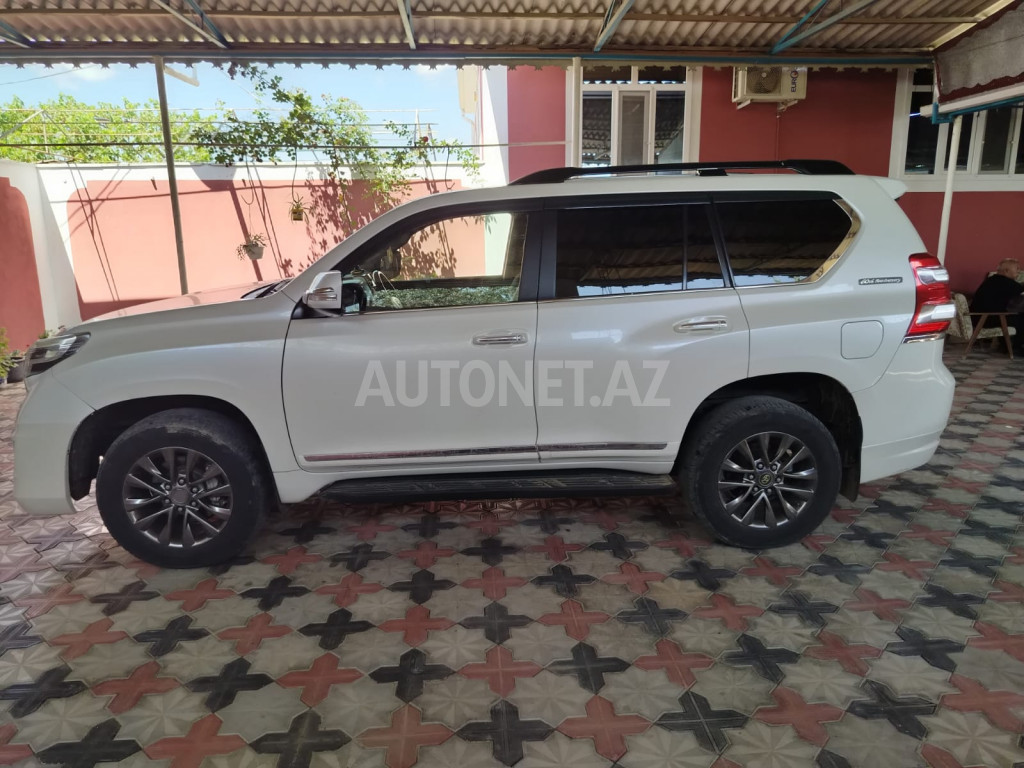 Toyota Land Cruiser Prado 2012
