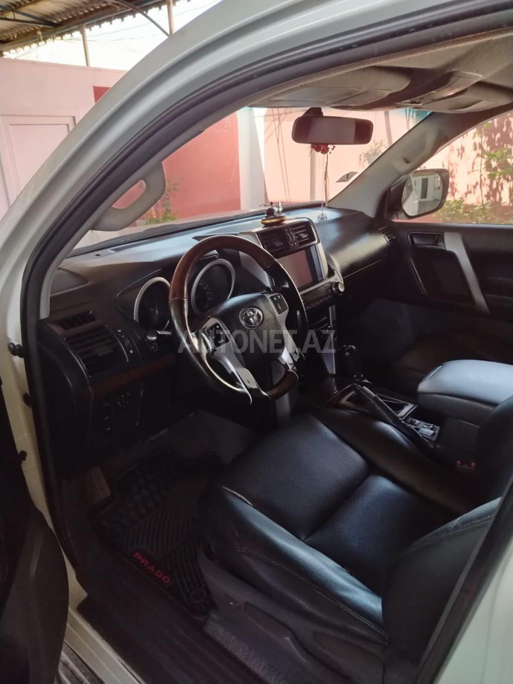 Toyota Land Cruiser Prado 2012