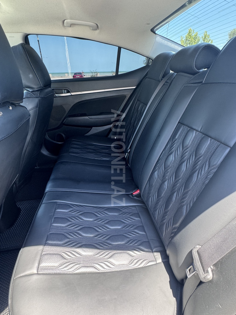 Hyundai Elantra 2018
