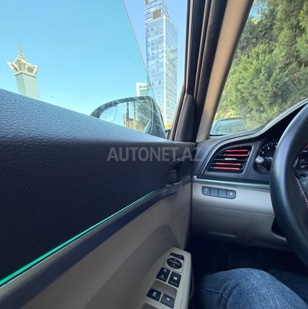 Hyundai Elantra 2019