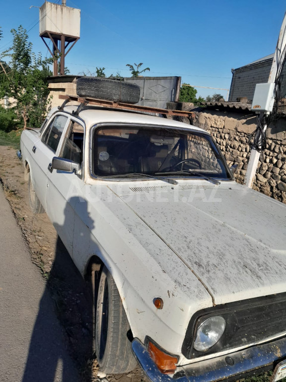 GAZ 24-10 1990