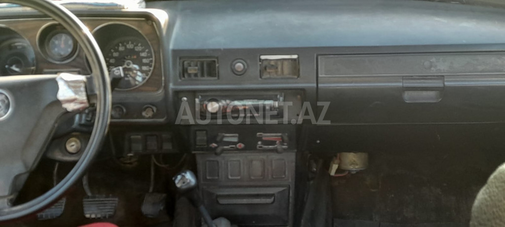 GAZ 24-10 1990