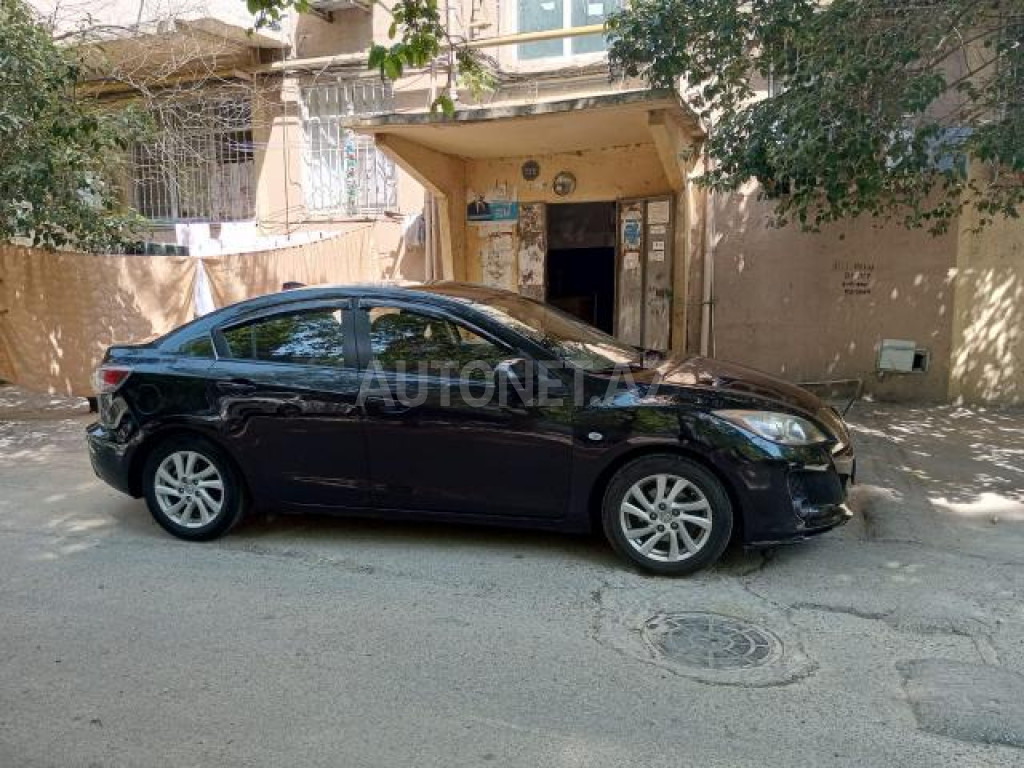 Mazda 3 2012