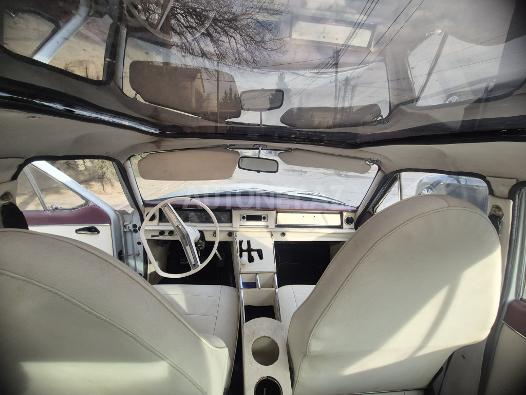 GAZ 24 "Volga" 1980