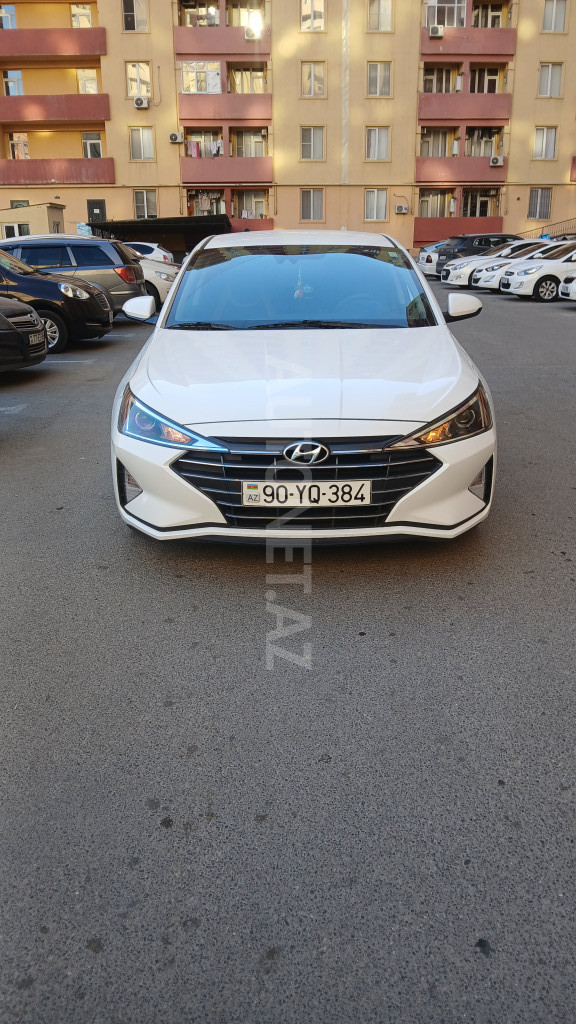 Hyundai Elantra 2019