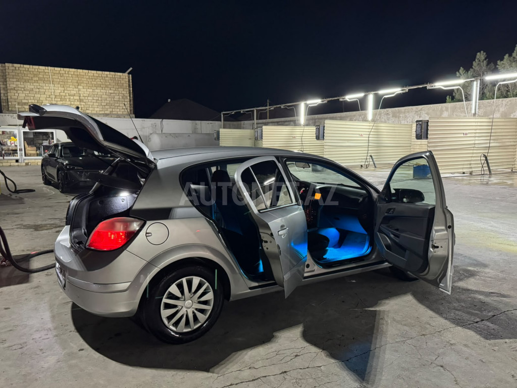 Opel Astra 2006