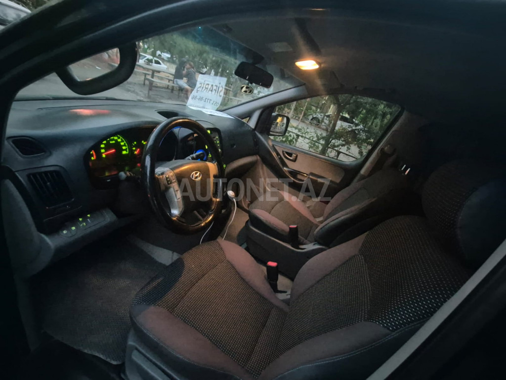 Hyundai H-1 2010