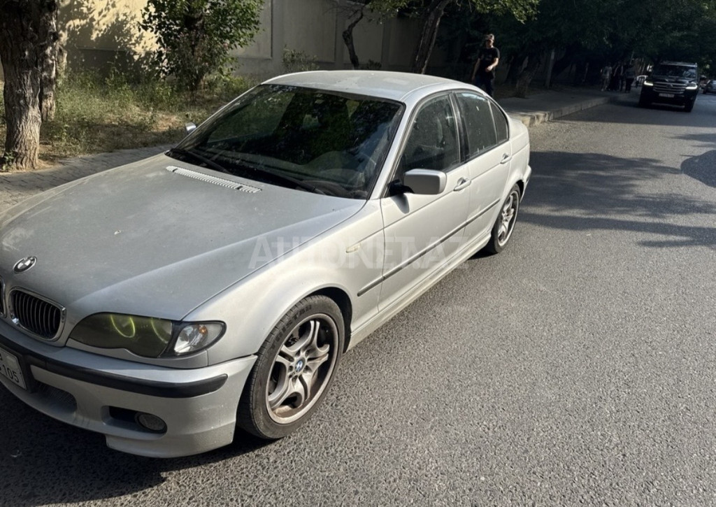 BMW 325 2003