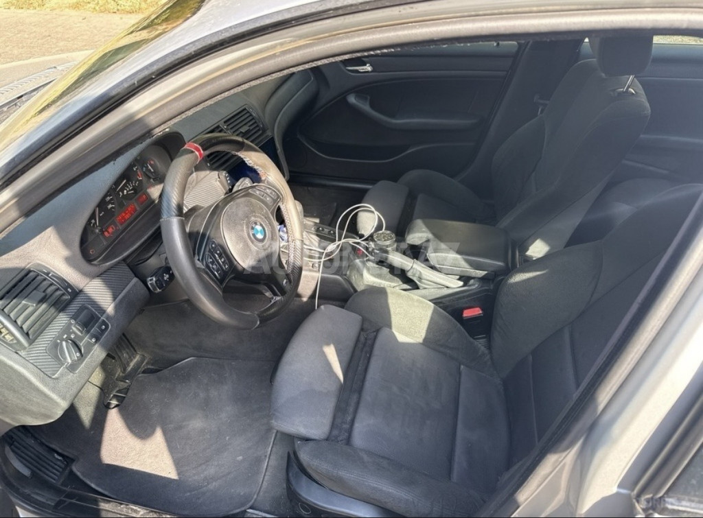 BMW 325 2003