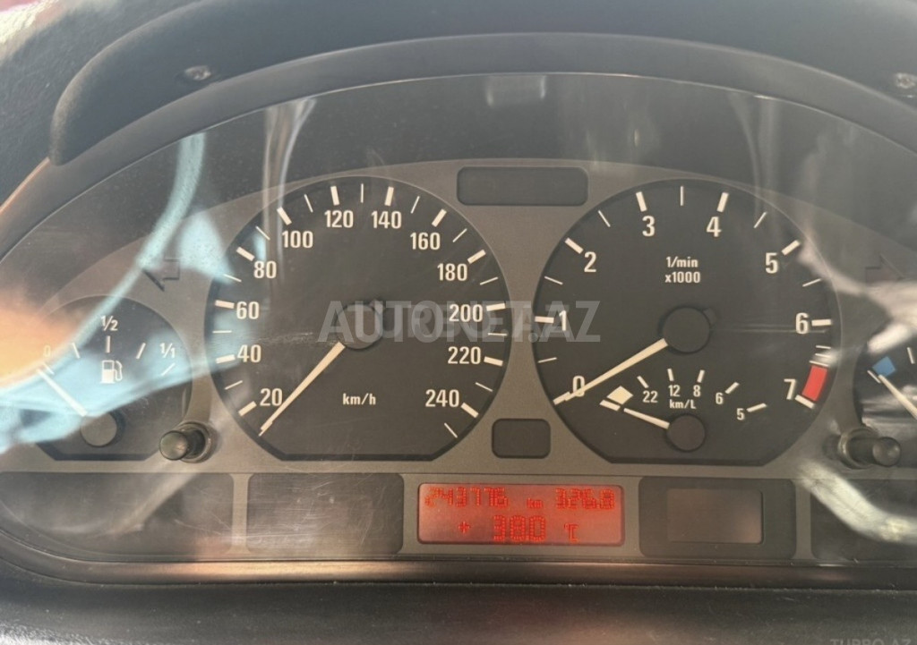 BMW 325 2003