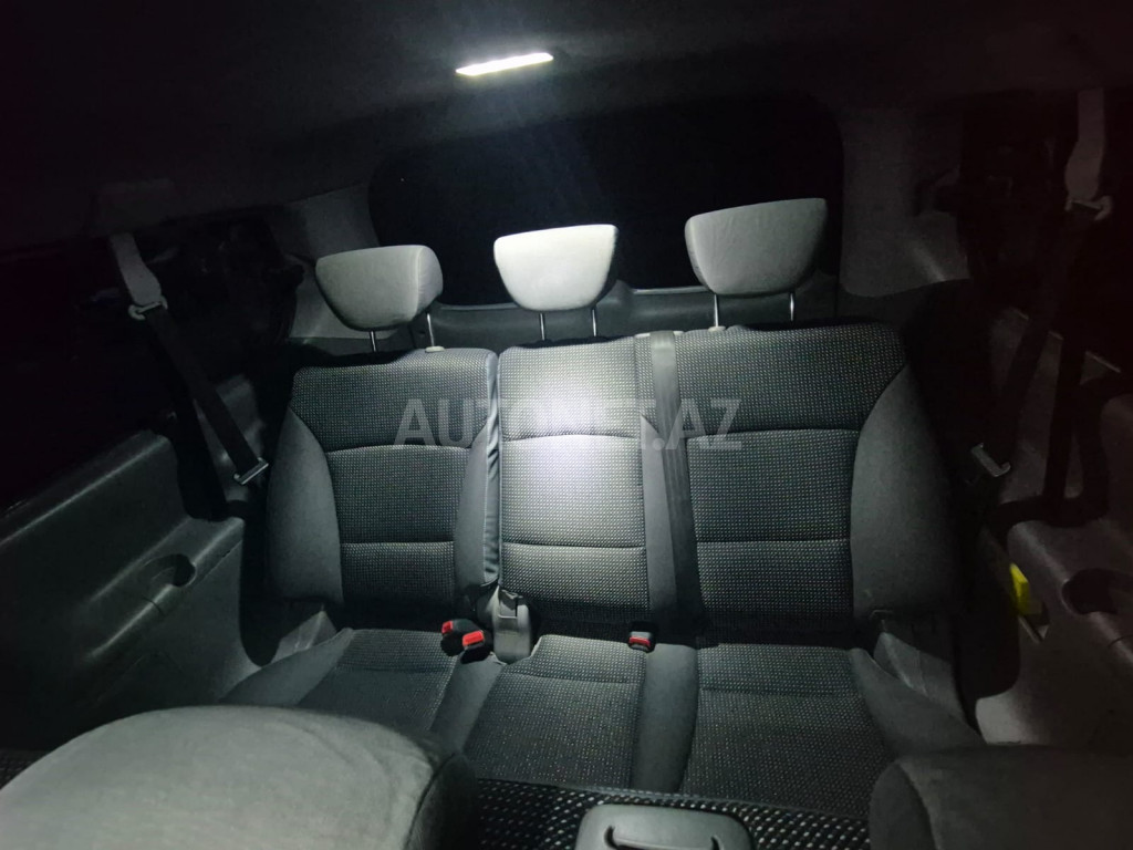 Hyundai H-1 2010