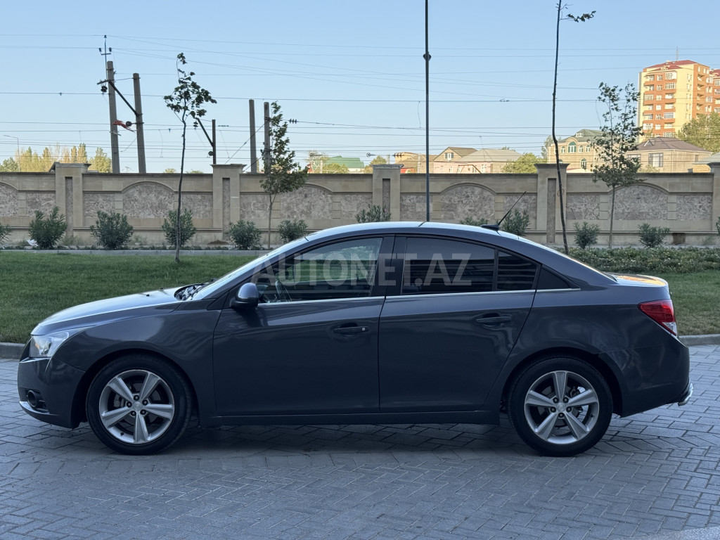Chevrolet Cruze 2012