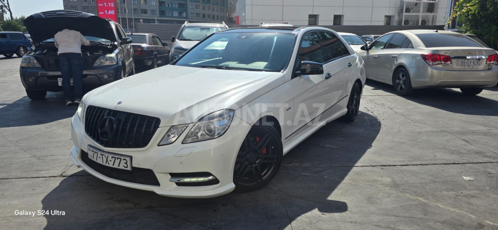 Mercedes E 300 2012