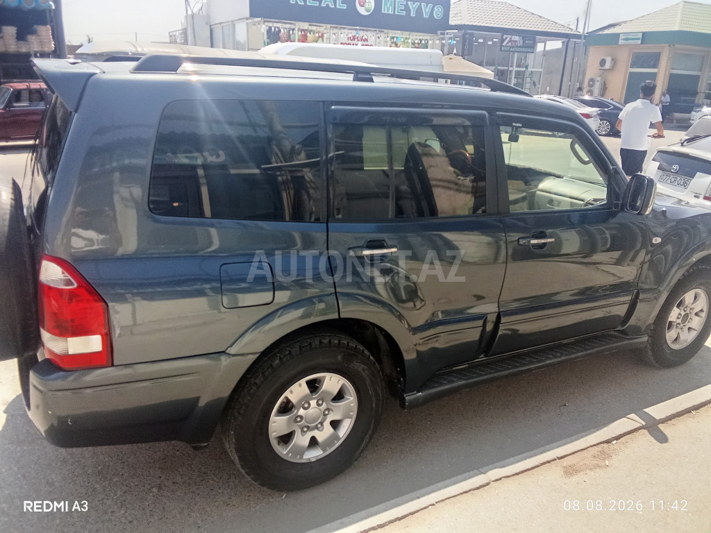 Mitsubishi Pajero 2006