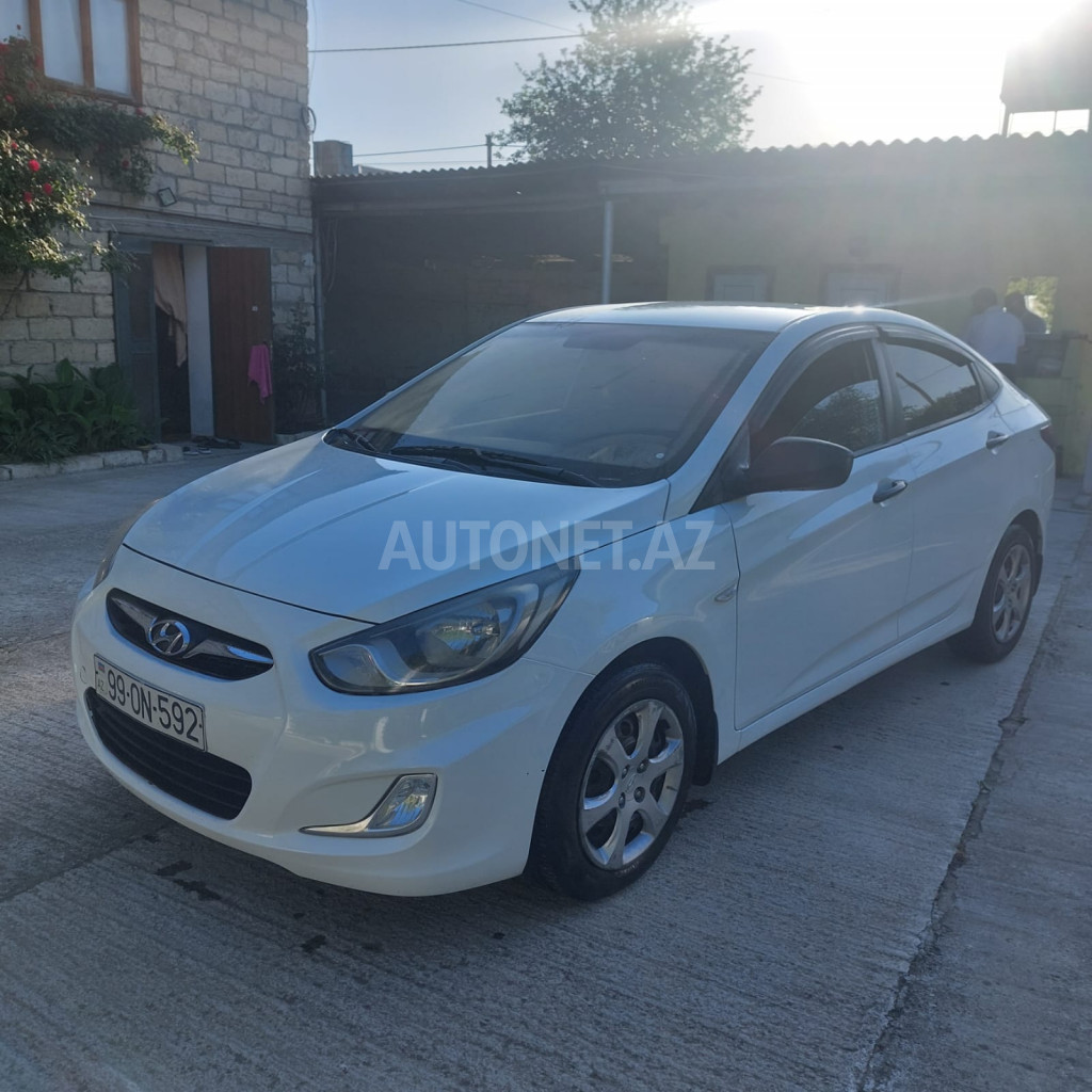 Hyundai Solaris 2013
