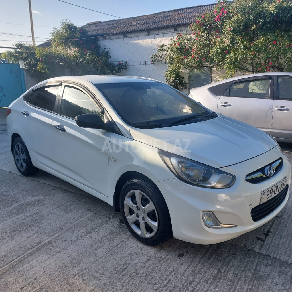 Hyundai Solaris 2013