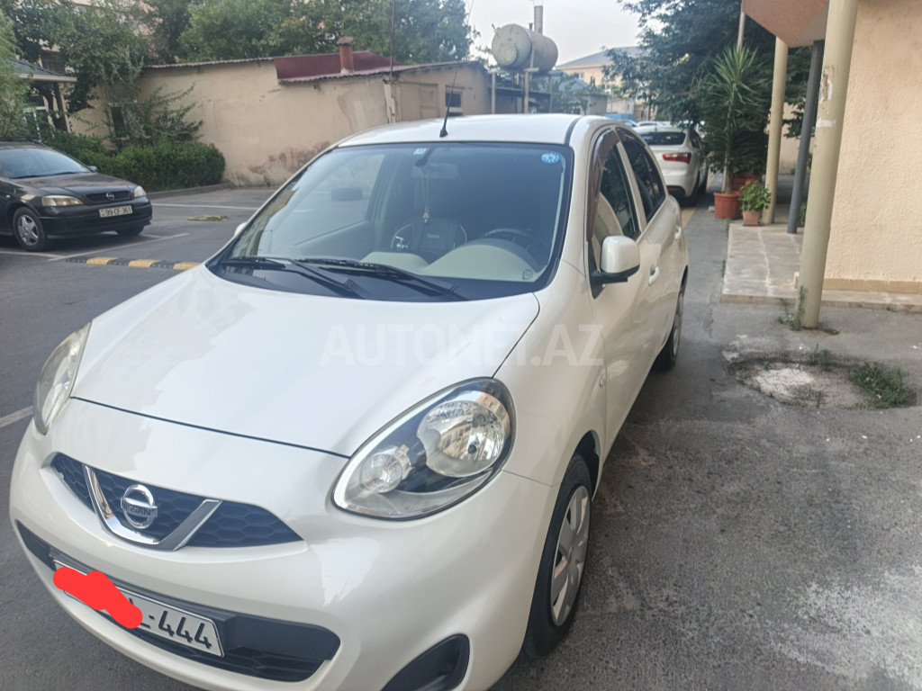 Nissan March 2016