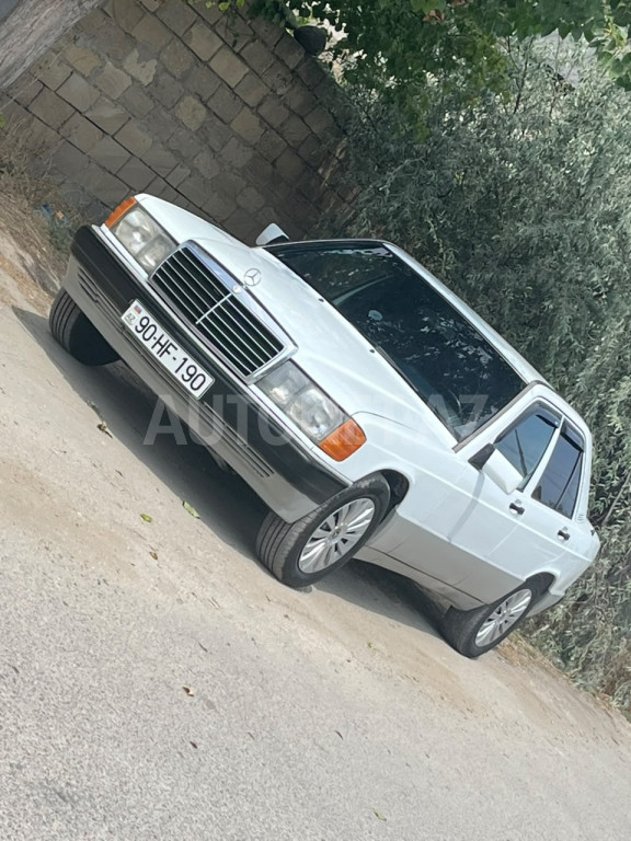 Mercedes 190 1990